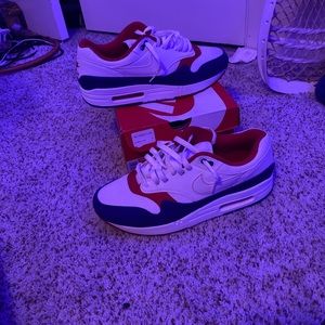Nike air maxe 1 “usa” size 10